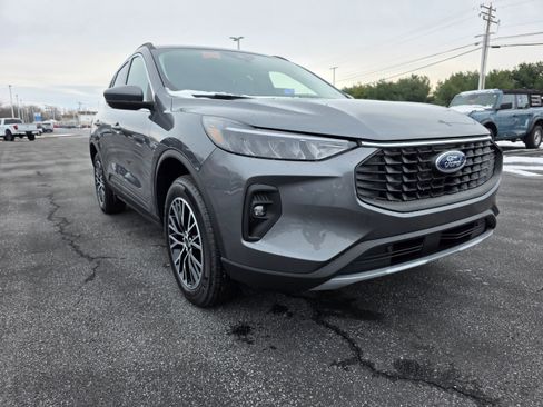 New 2026 Ford Escape Plug-in Hybrid image 7