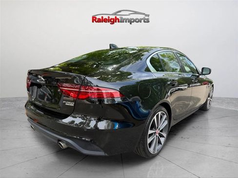 Used 2020 Jaguar XE S RWD image 5