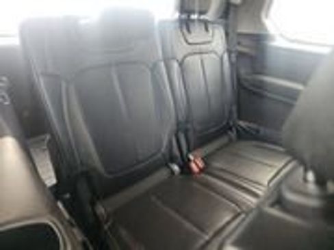 Used 2023 Jeep Grand Cherokee L Limited w/ Luxury Tech Group II image 13