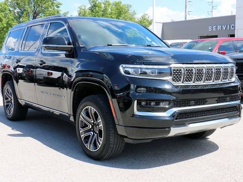 Used 2022 Jeep Grand Wagoneer Series II AWD/4WD image 4