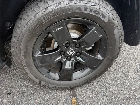 Used 2025 Honda Ridgeline Black Edition image 9