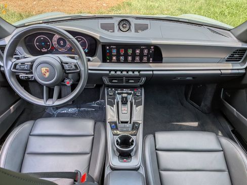 Certified 2025 Porsche 911 Carrera RWD image 21