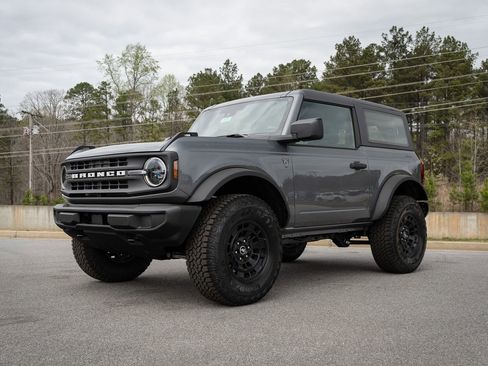 New 2026 Ford Bronco 2-Door w/ Sasquatch Package AWD/4WD image 3