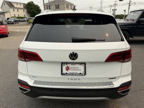 Used 2022 Volkswagen Taos SEL AWD/4WD image 6