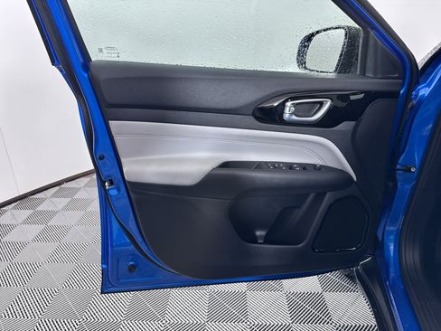 New 2026 Jeep Compass Limited image 24