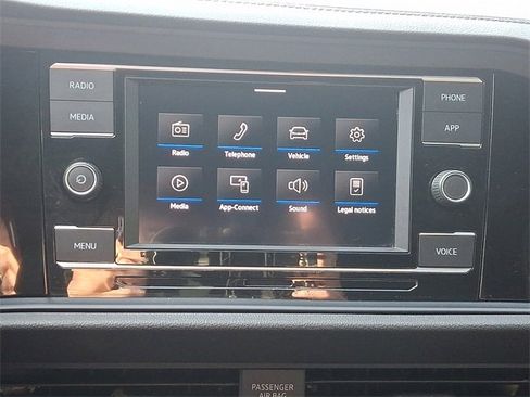 Used 2024 Volkswagen Jetta Sport image 17