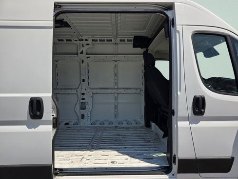 Used 2023 RAM ProMaster 2500 FWD image 29