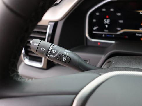 New 2025 GMC Sierra 2500 Denali w/ Denali Reserve Package image 17