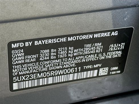 Certified 2024 BMW X7 xDrive40i w/ Executive Package image 35