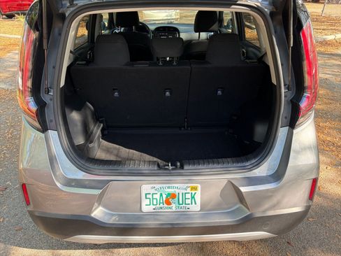 Used 2025 Kia Soul LX w/ LX Technology Package image 25