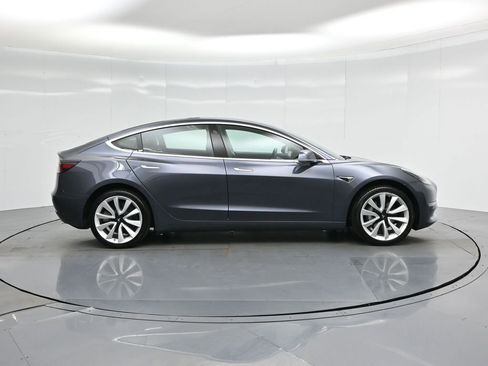 Used 2019 Tesla Model 3 Standard Range Plus image 23