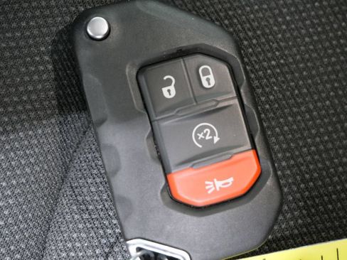 Used 2023 Jeep Wrangler Unlimited w/ Cold Weather Group AWD/4WD image 30