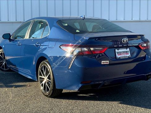 Used 2023 Toyota Camry SE image 15
