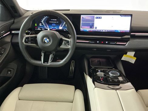 Certified 2025 BMW 530i w/ M Sport Package RWD image 9