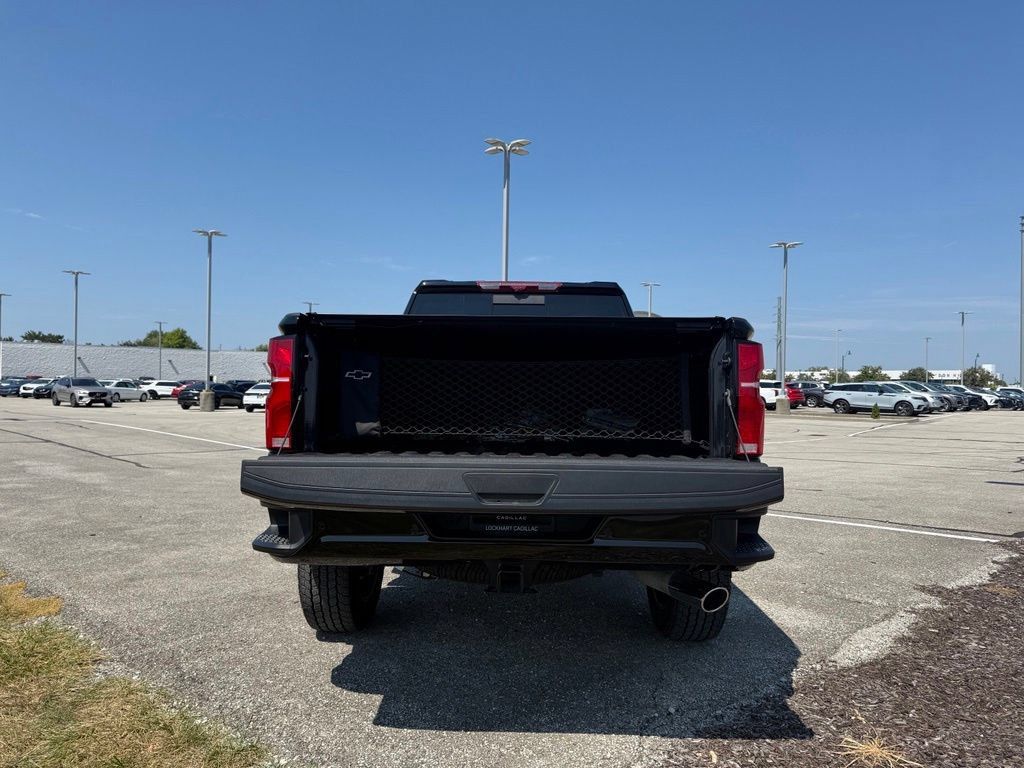 Used 2026 Chevrolet Silverado 2500 High Country w/ Midnight Edition AWD/4WD image 13