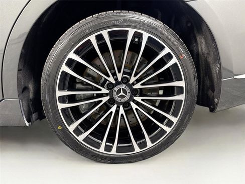 Used 2024 Mercedes-Benz S 580e 4MATIC Sedan image 29