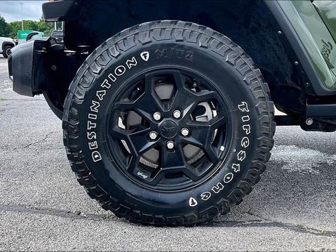 Used 2022 Jeep Gladiator Sport AWD/4WD image 35