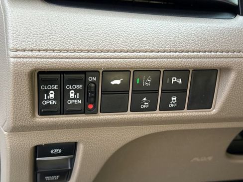 Used 2020 Honda Odyssey Touring image 24