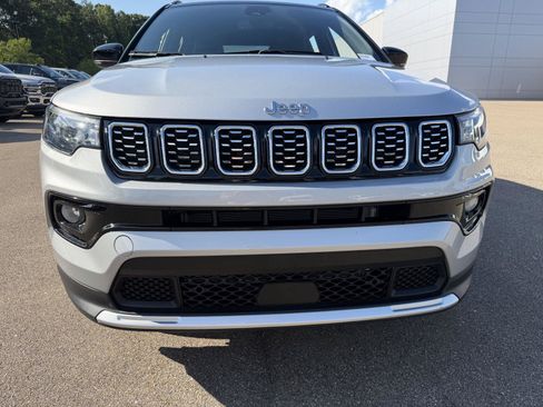 Certified 2025 Jeep Compass Limited AWD/4WD image 19