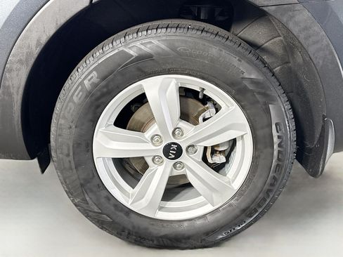 Used 2021 Kia Sorento LX FWD image 36
