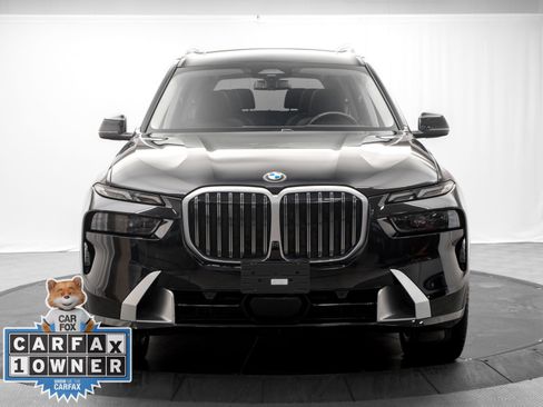 Used 2024 BMW X7 xDrive40i w/ Climate Comfort Package AWD/4WD image 8