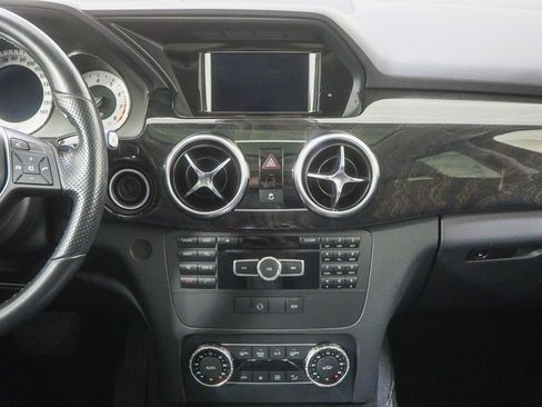 Used 2015 Mercedes-Benz GLK 350 4MATIC image 24