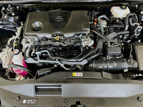 Used 2025 Toyota Camry SE image 27
