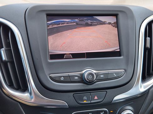 Used 2022 Chevrolet Equinox LT FWD image 7