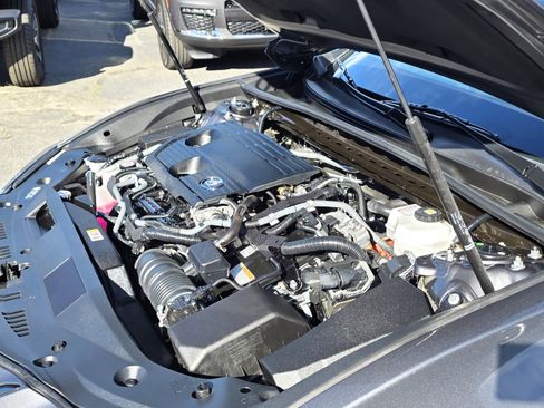 Used 2024 Lexus ES 300h F Sport image 22