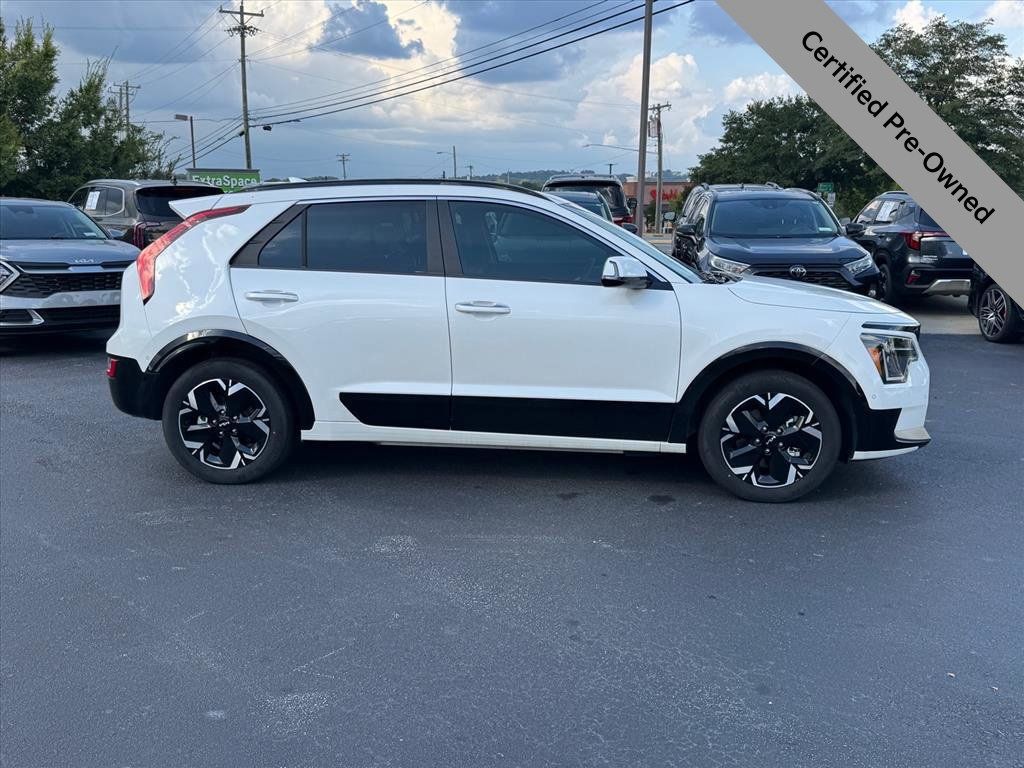 Certified 2024 Kia Niro Wave FWD image 2