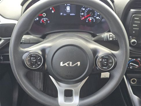 Used 2022 Kia Soul LX image 15