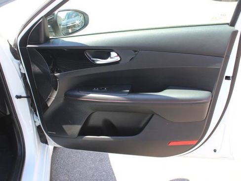 Certified 2023 Kia Forte GT FWD image 32