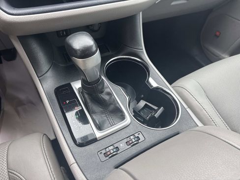 Used 2014 Toyota Highlander Limited image 27