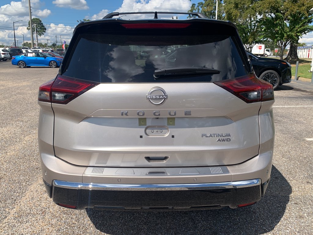 New 2026 Nissan Rogue Platinum AWD/4WD image 4