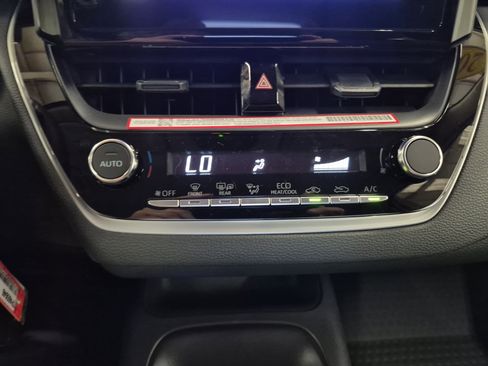 Used 2026 Toyota Corolla LE FWD image 30