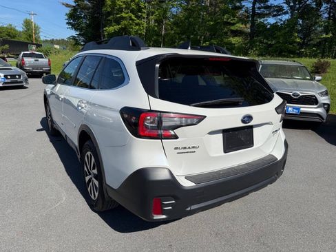 Used 2022 Subaru Outback Premium AWD/4WD image 6