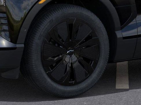 New 2025 Chevrolet Blazer EV LT image 9