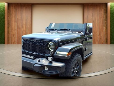 Used 2024 Jeep Gladiator Sport AWD/4WD image 27