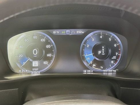 Used 2020 Volvo XC40 T5 Momentum w/ Protection Package AWD/4WD image 14