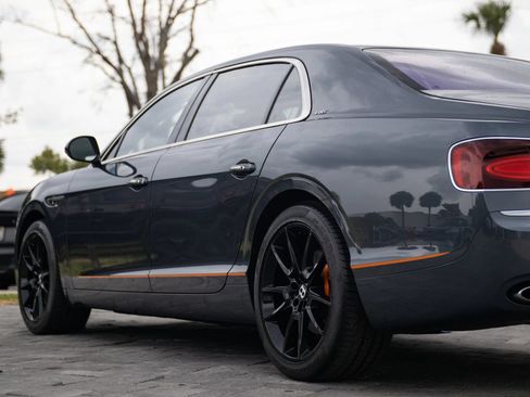 Used 2018 Bentley Flying Spur S V8 AWD/4WD image 12