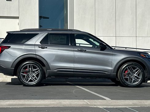 New 2026 Ford Explorer ST w/ Sun And Sound Package image 2