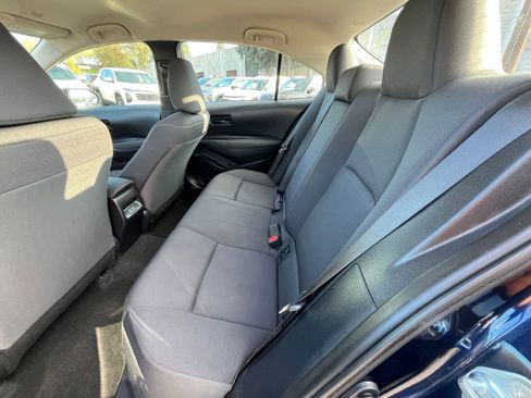 Used 2025 Toyota Corolla LE image 23