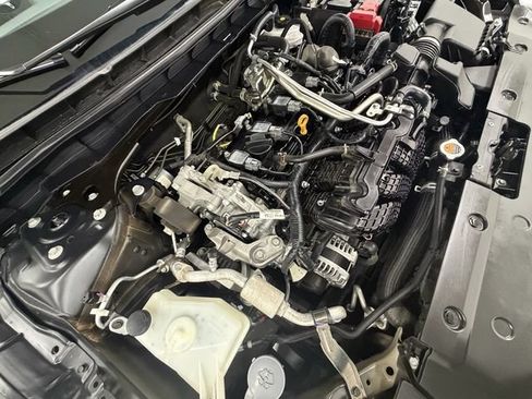 Certified 2025 Nissan Altima 2.5 SV FWD image 10