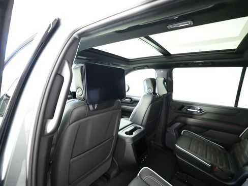 Used 2026 GMC Yukon XL AT4 Ultimate AWD/4WD image 17