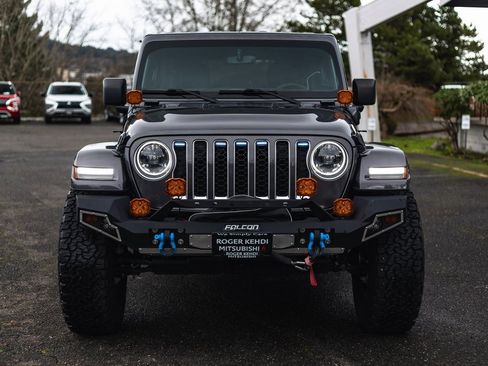 Used 2023 Jeep Wrangler Unlimited Sahara image 5