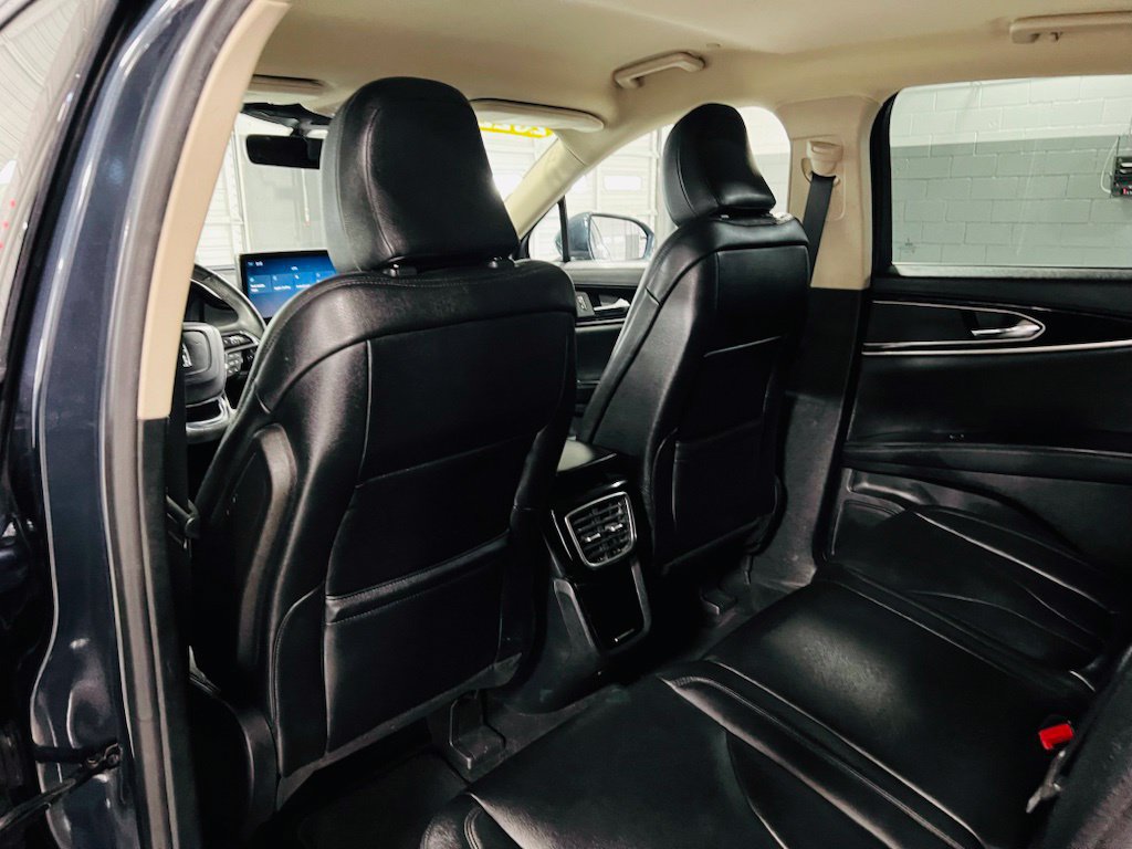 Used 2022 Lincoln Nautilus FWD image 23