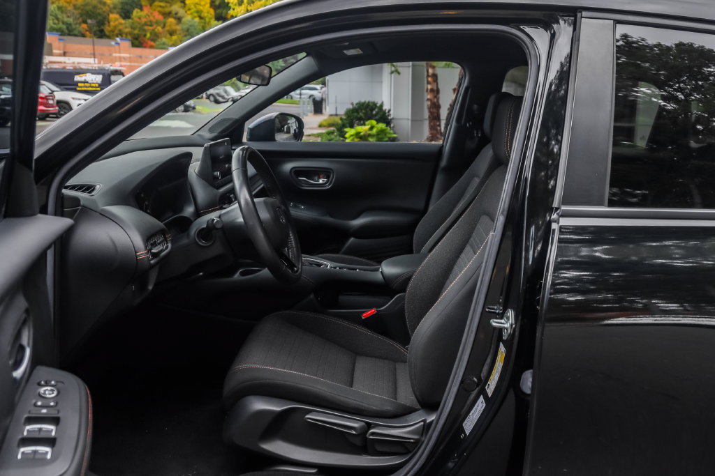 Used 2024 Honda HR-V Sport image 25