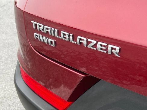 Used 2025 Chevrolet TrailBlazer LT image 12