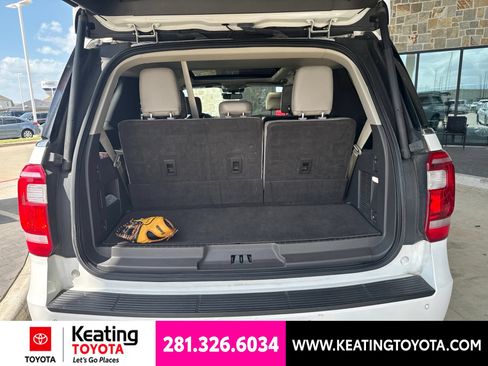 Used 2020 Ford Expedition XLT w/ Equipment Group 202A RWD image 12
