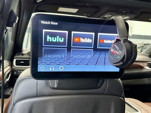 Used 2023 GMC Yukon Denali Ultimate AWD/4WD image 29